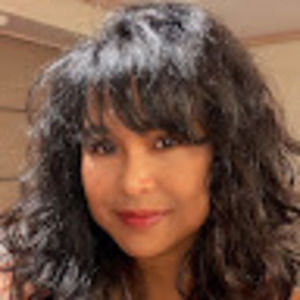 Meet your Posher, Leslie